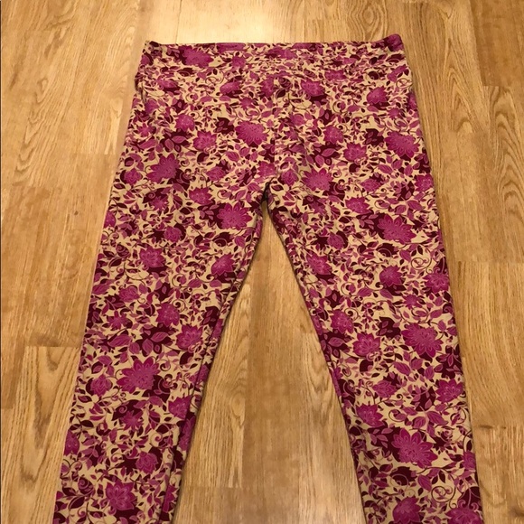 LuLaRoe Pants - Tall and Curvy Leggings LuLaRoe Pants - Tall and Curvy Leggings